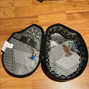 Lego Star Wars Zip Bin Millennium Falcon Minifigure Storage Case (Zip Bin)